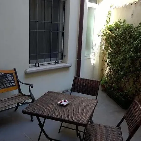 Agora